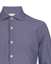 Camicia regular fit con collo francese in tessuto tecnico performante blu con esclusiva fantasia geometrica marrone - Marrone | Giemme BrandsCorporate