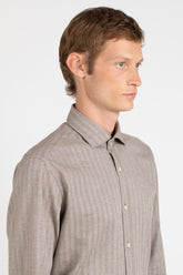 Camicia con collo francese in cotone elasticizzato a spina di pesce marrone - Marrone | Giemme BrandsCorporate
