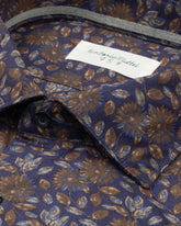 Slim-Fit-Hemd mit französischem Kragen aus reiner Baumwolle mit braunem Liberty-Print - Braun | Giemme BrandsCorporate