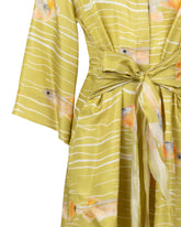 Regular-fit dress with a waist belt in pure silk featuring an exclusive green print - Green | Giemme BrandsCorporate