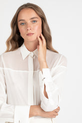 Camicia sartoriale in seta elasticizzata bianca con accessori in metallo - Bianco | Giemme BrandsCorporate