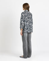 Boxy fit shirt with a standing diplomatic collar and three-quarter sleeves, made from cotton with an exclusive print in shades of blue and white - Blue | Giemme BrandsCorporate