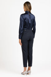 Blusa a collo alto in seta stretch blu - Blu | Giemme BrandsCorporate