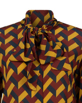 Regular-Fit-Hemd mit Schal aus reiner Seide mit exklusivem geometrischem Muster in Ocker und Bordeaux - Ocker | Giemme BrandsCorporate