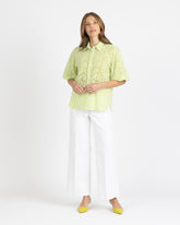 Camicia boxy fit con maniche raglan a tre quarti in cotone Sangallo bianco a righe verdi realizzato in esclusiva per Caliban - Verde | Giemme BrandsCorporate