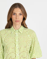 Camicia boxy fit con maniche raglan a tre quarti in cotone Sangallo bianco a righe verdi realizzato in esclusiva per Caliban - Verde | Giemme BrandsCorporate