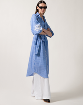 Abito regular fit con fusciacca in vita e ricamo sulla manica in cotone elasticizzato blu a righe bianche - Abiti | Giemme BrandsCorporate