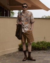 Comfort fit short sleeve shirt with bowling collar in pure cotton muslin, featuring a vintage print in shades of brown - Brown | Giemme BrandsCorporate