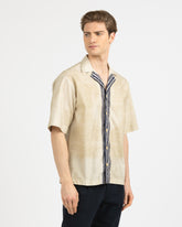 Camicia a mezza manica comfort fit con collo bowling in puro cotone con esclusiva stampa retrò sui toni del blu - Beige | Giemme BrandsCorporate