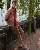 Regular Fit Bermuda-Hose aus elastischem Baumwoll-Seersucker in Braun - Haselnussbraun | Giemme BrandsCorporate