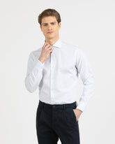 Camicia comfort fit con collo francese in puro cotone bianco con micro fantasia azzurra - Collezione UOMO | Giemme BrandsCorporate