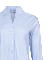 Camicia con scollo a V in esclusivo popeline di cotone stretch azzurro - Azzurro | Giemme BrandsCorporate