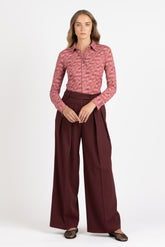 Camicia in tessuto high performance Skinlike in esclusiva stampa sui toni del bordeaux - Donna | Giemme BrandsCorporate