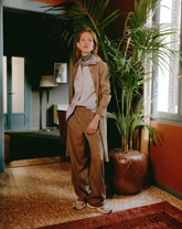 Pantaloni regular fit in lana vergine elasticizzata marrone - Complete the look | Giemme BrandsCorporate