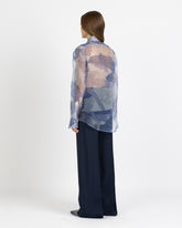 Over fit shirt with applied pockets in pure silk featuring an exclusive floral print in shades of light blue - Light blue | Giemme BrandsCorporate