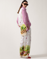 Pantaloni regular fit in pura seta con esclusiva stampa sui toni del verde - Complete the look | Giemme BrandsCorporate