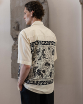 Overfit short-sleeve shirt with italian collar in pure beige cotton with an exclusive blue floral print - Tintoria Mattei | Giemme BrandsCorporate
