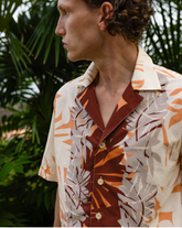 Comfort fit short-sleeve shirt with bowling collar in pure cotton with an exclusive foliage print in orange tones - Tintoria Mattei | Giemme BrandsCorporate