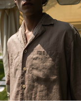 Comfort fit short-sleeve shirt with bowling collar in pure brown linen - Hazelnut | Giemme BrandsCorporate