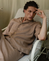 Comfort fit short-sleeve shirt with bowling collar in pure brown linen - Total look Men | Giemme BrandsCorporate